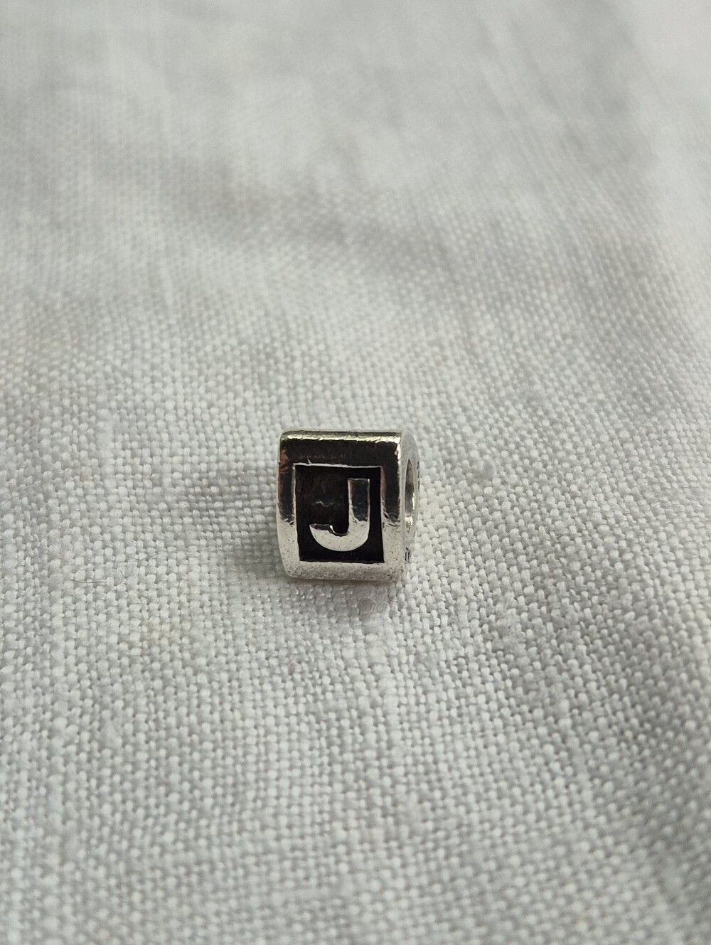 Pandora J Initial Discontinued Initial Charm